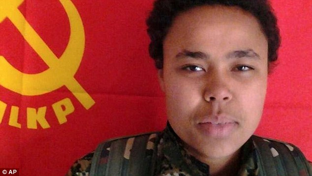 2676EFF300000578-2986018-image-a-26_1425909173542