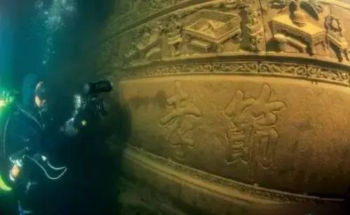 000000000000000000000000000000000000000000000000000000000000000000