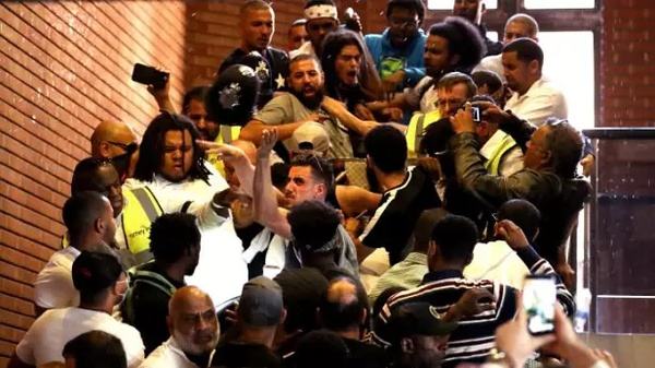 0000000000000000000000000000000000000000000000000000000000000