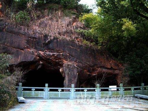 0000000000000000000000000000000000000000000000000000000000000000