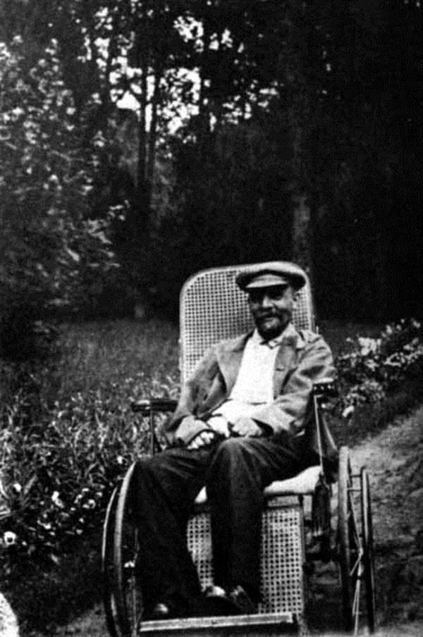 0000000000000000000000000000000000000000000000000000000000000000