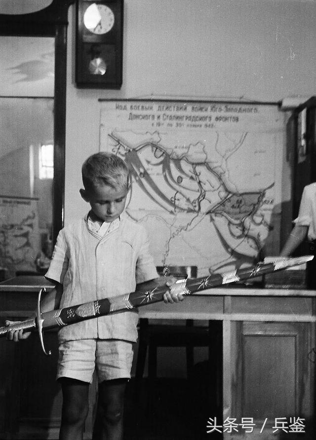 StalinSword4-a93dac08429b48aebf4b6ee23a472bcc