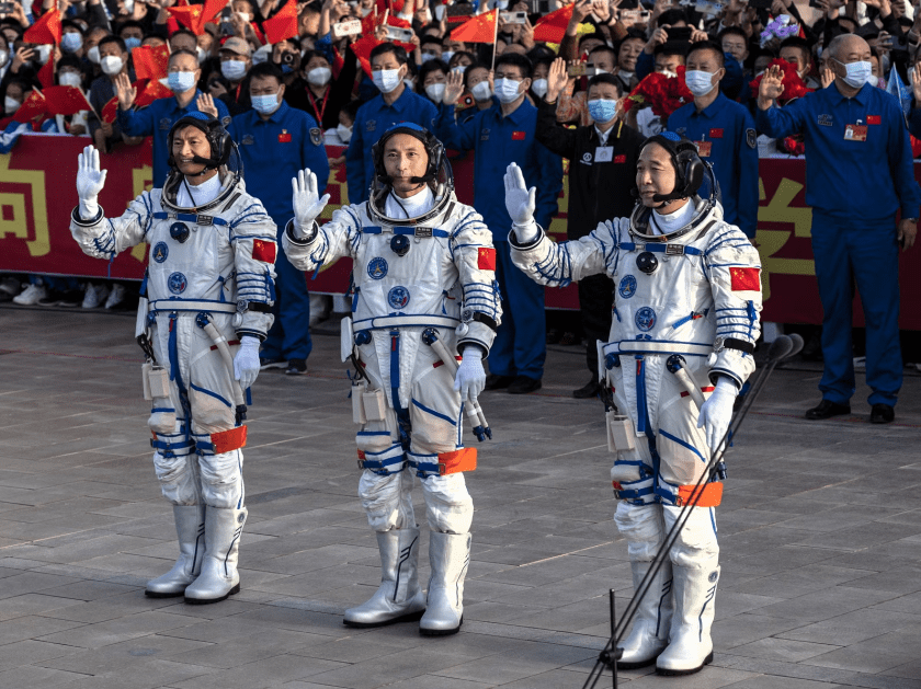 Chinese Cosmonauts!