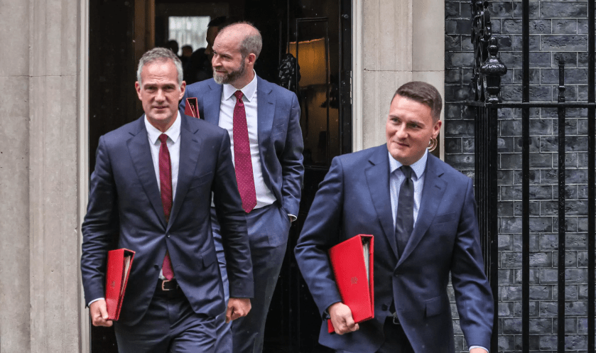 Kier Starmer - Backed By Zionist Israel!