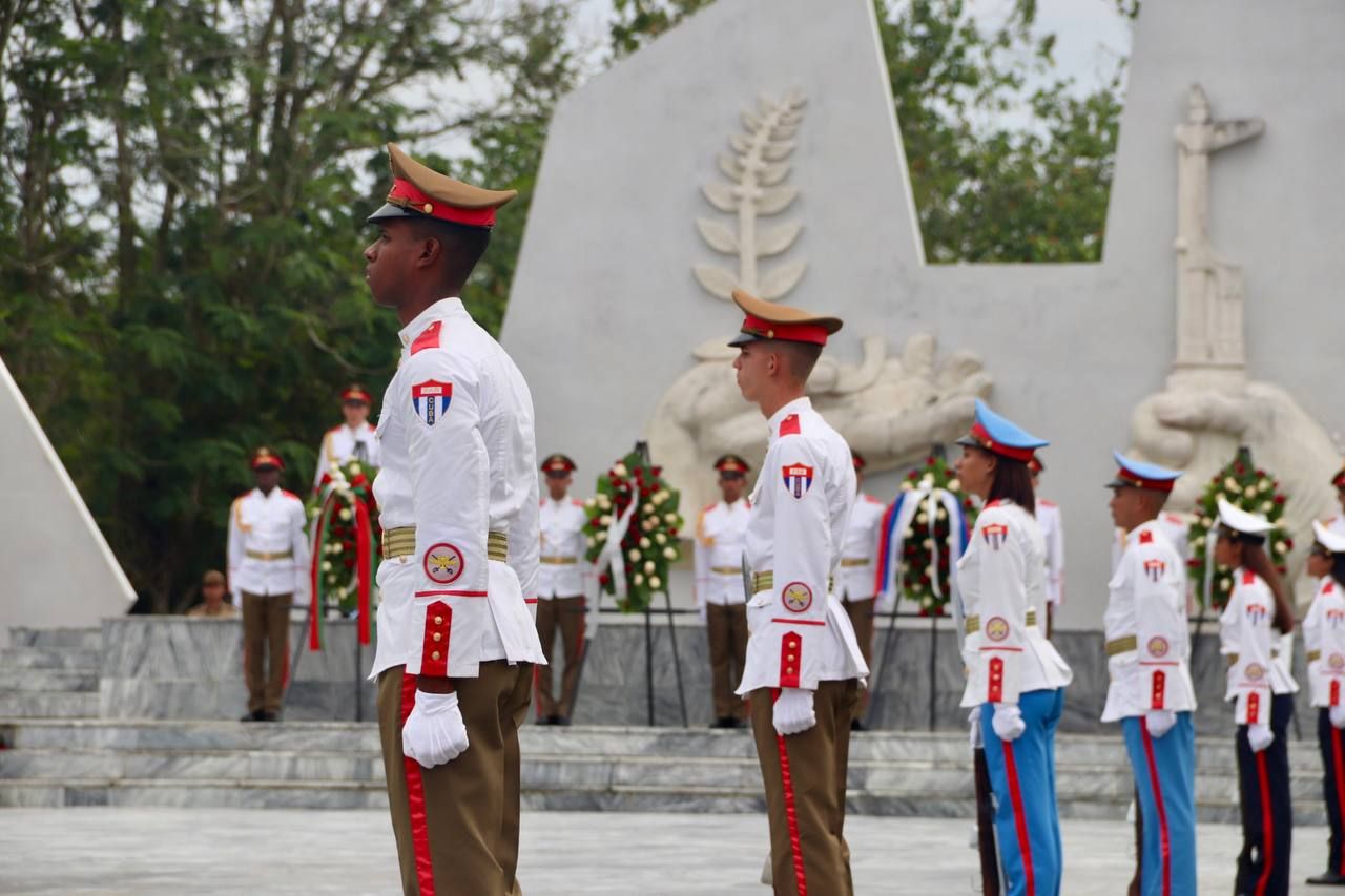 Cuba Remembers Socialist Soldiers!