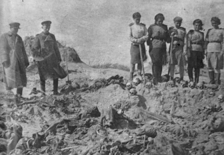 Pit-grave No 8 in the camp for prisoners of war on "Peski" in Pskov. 1945. GARF