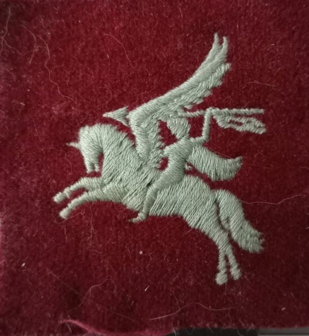British Airborne - Glider Troops - Badge - 1944