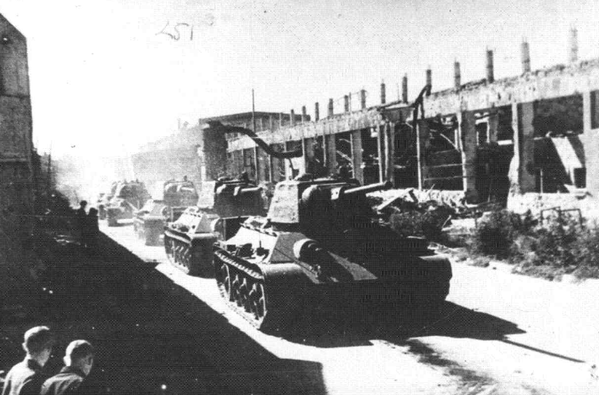 Soviet Tanks Assembled By Disabled Citizens - Stalingrad 1942!