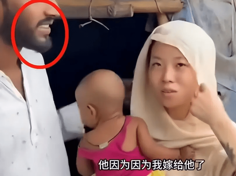 "Help Me - I'm So Beautiful and Trpped!"