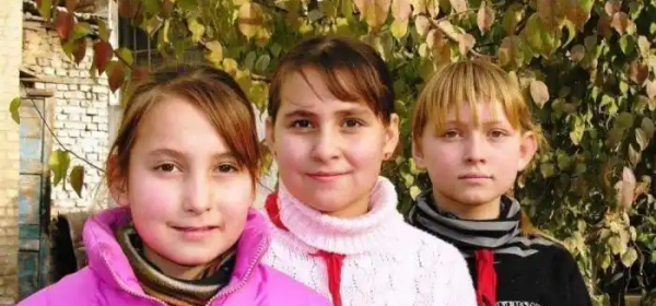 White People Can Be Found Allover China!