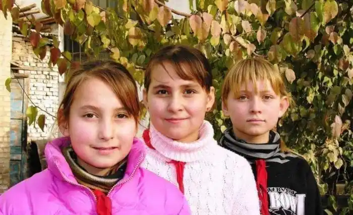 White People Can Be Found Allover China!