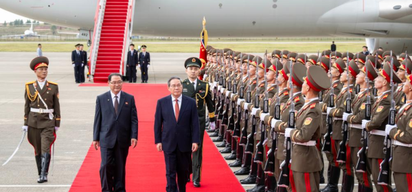 Chinese Premier Li Qiang, also a member of the Standing Committee of the Political Bureau of the Communist Party of China Central Committee, reviews the guard of honor with Pak Thae Song, premier of the cabinet of the Democratic People's Republic of Korea (DPRK) and presidium member of the Political Bureau of the Workers' Party of Korea (WPK) Central Committee, during a welcome ceremony at Pyongyang Sunan International Airport in Pyongyang, DPRK, Oct. 9, 2025.
