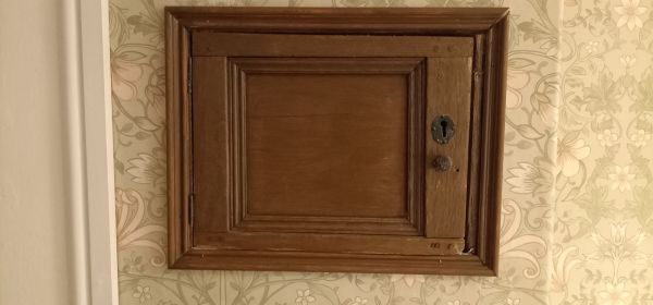 17th Century Safe - Old Wooden Safe - Built In2o Bedroom Wall!