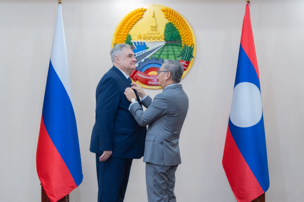 Government of the Lao People’s Democratic Republic has conferred the Friendship Medal on Mr Vladimir Kalinin, Ambassador of the Russian Federation