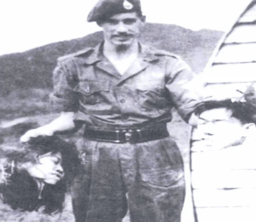 British Royal Marine Commando Beheads Two Young Chinese - Malaya