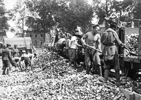 Panama - Chinese Workers Suffered Under Terrible Conditions!