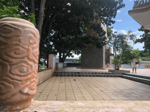 Paying Respects to the Chinese Workers Who Lived and Died in Panama!