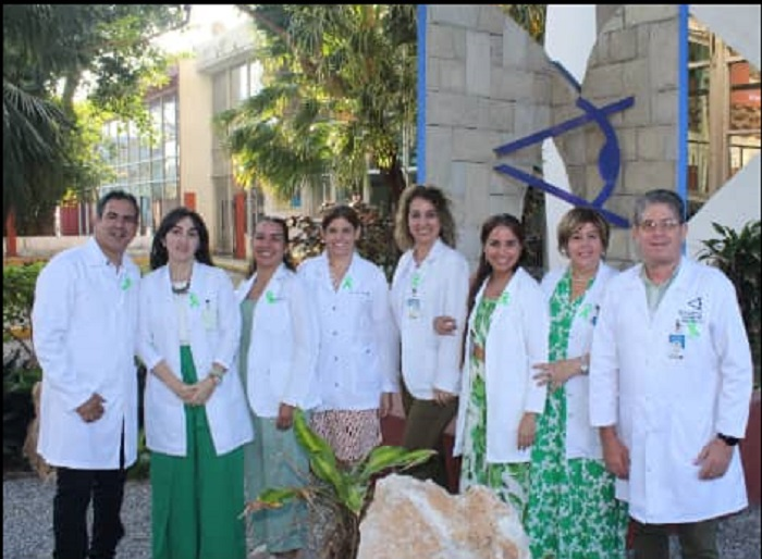 Cuban Eye Specialist Carry-On Their Dedicated Service!