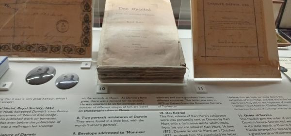 Visiting Charles Darwin's House - Das Kapital