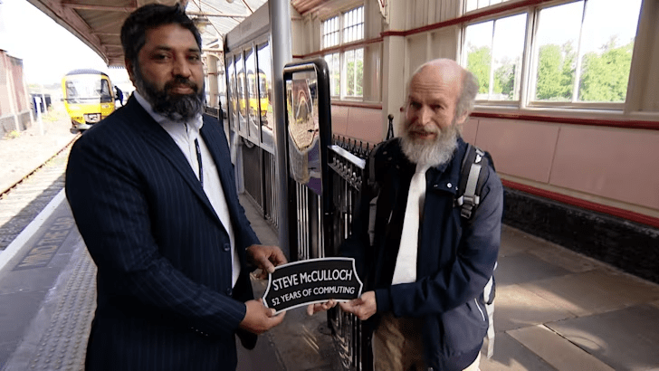 Area Station Manager Mian Sarwar presents Steve with a plaque Credit: ITV Meridian