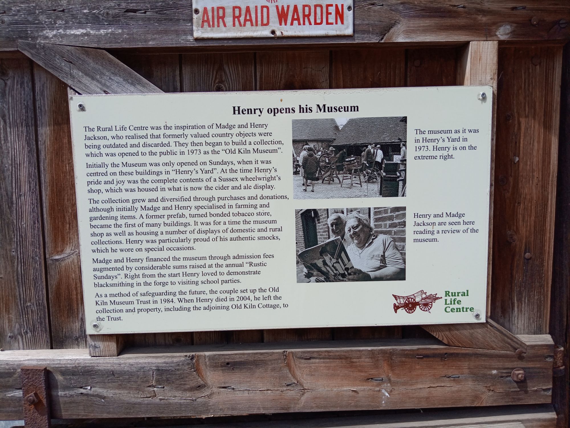 Anderson Shelter - WWII Bomb-Shelter UK!