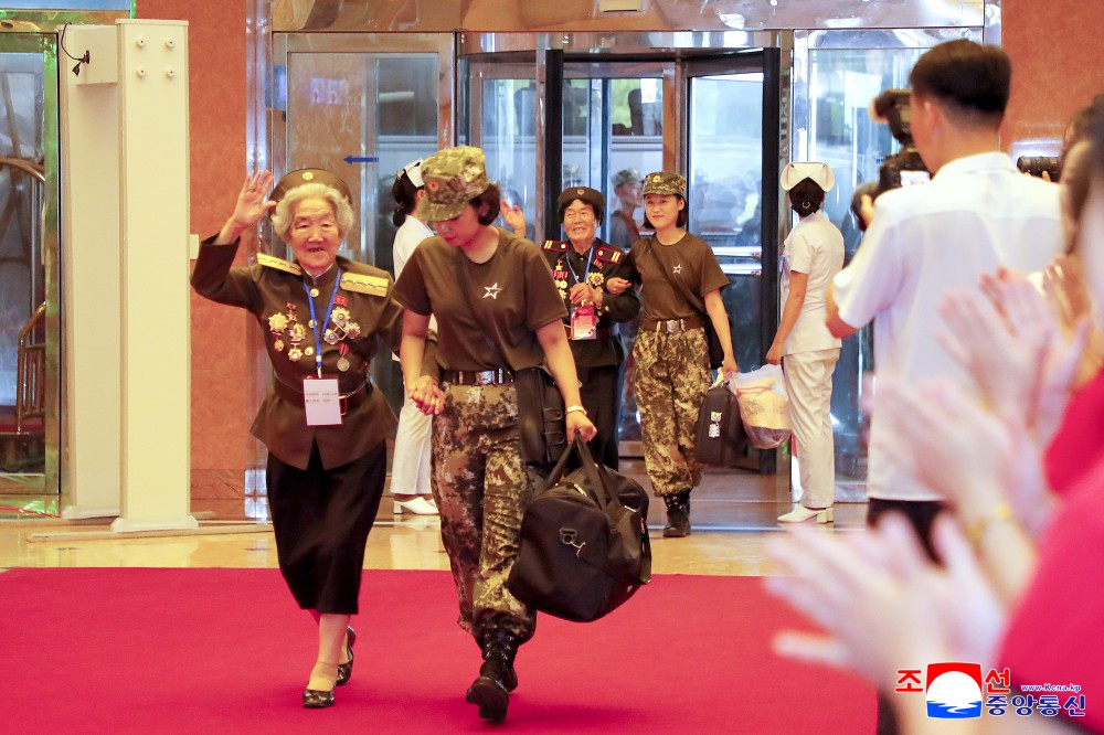 Men & Women Defended the DPRK!