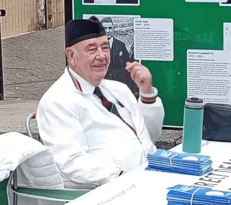 During National Service, he became a piper in the Cameron Highlanders.