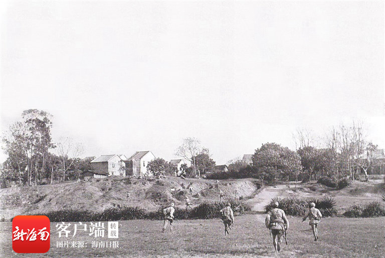 Our army's landing force and Qiongya column launched attacks on the enemy deep within Hainan Island. (File photo)