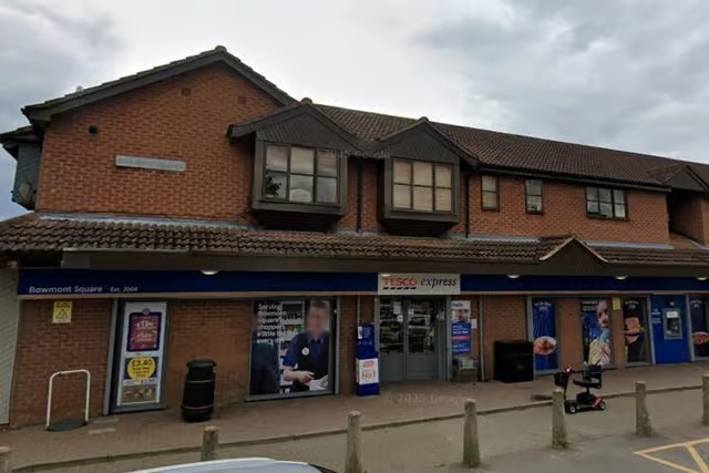 Police are appealing for information about the armed robbery at Tesco Express in Bowmont Square, Bicester.