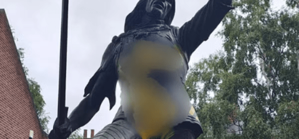 Leicester Mercury Blots-Out Female Breasts!