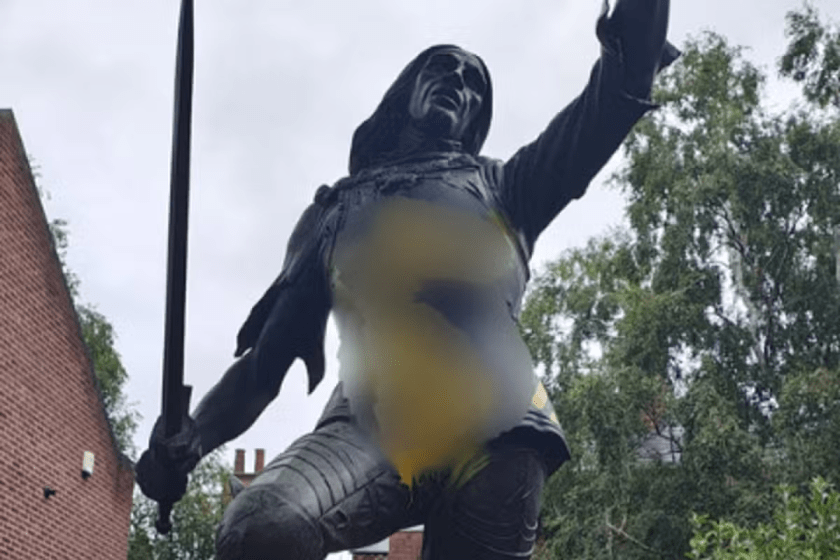 Leicester Mercury Blots-Out Female Breasts!