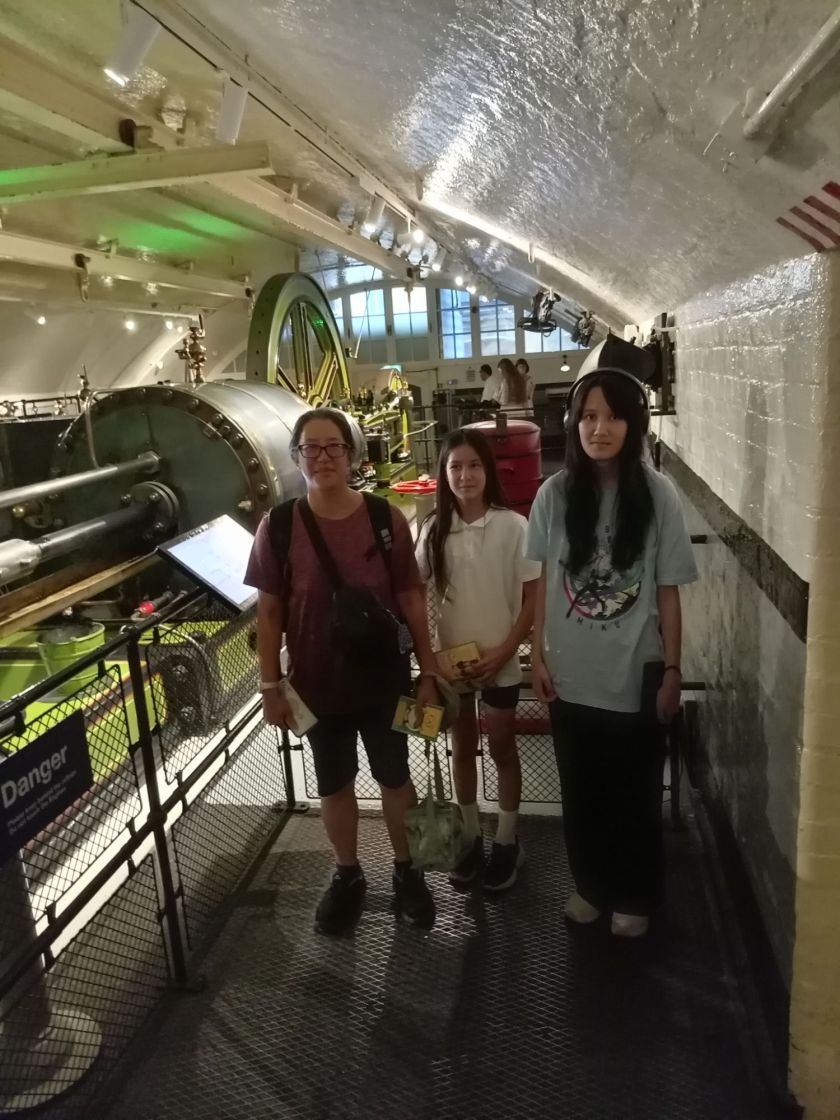 The Wyles Family at London Bridge!
