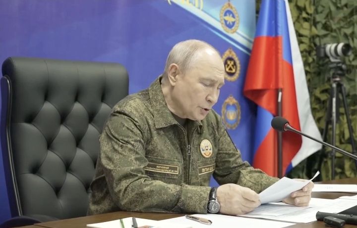 Putin: 90% DPR Liberates - 100% LPR Liberated!