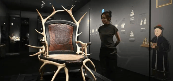 Aesthetics of Qing court workshops from a contemporary design perspective.
