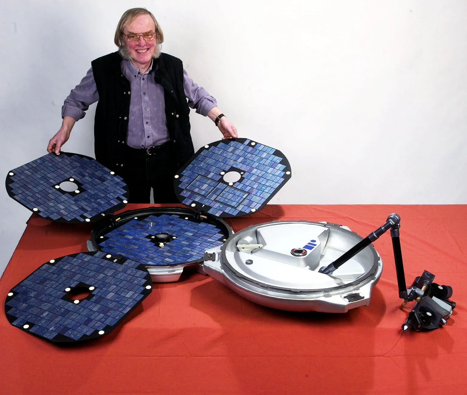 Prf. Pillinger died believing that Beagle 2 had not safely landed on Mars